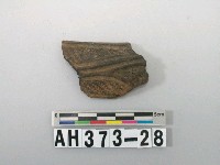 藏品(黑色細砂陶口緣殘件)的圖片